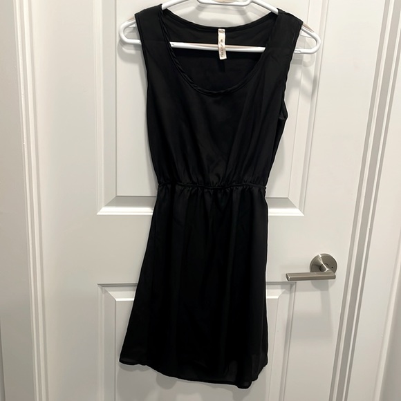 Black Scallop Cutout Dress - Picture 1 of 2